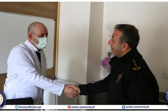 Mengücek Gazi Eğitim ve Araştırma Hastanesi Yöneticilerine Ziyaret Mengücek Gazi Eğitim ve Araştırma Hastanesi Yöneticilerine Ziyaret