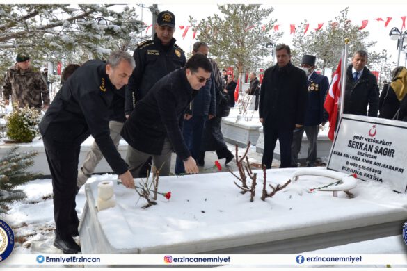Emniyet Müdürümüz Sayın Kenan Kurt, 18 Mart Şehitleri Anma Günü ve Çanakkale Zaferi Törenlerine Katıldı Emniyet Müdürümüz Sayın Kenan Kurt, 18 Mart Şehitleri Anma Günü ve Çanakkale Zaferi Törenlerine Katıldı