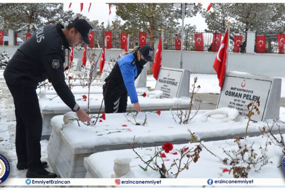 Emniyet Müdürümüz Sayın Kenan Kurt, 18 Mart Şehitleri Anma Günü ve Çanakkale Zaferi Törenlerine Katıldı Emniyet Müdürümüz Sayın Kenan Kurt, 18 Mart Şehitleri Anma Günü ve Çanakkale Zaferi Törenlerine Katıldı