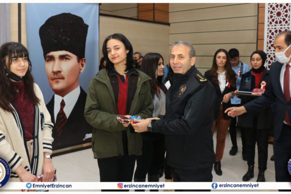 Emniyet Müdürümüz Sayın Kenan Kurt, 18 Mart Şehitleri Anma Günü ve Çanakkale Zaferi Törenlerine Katıldı Emniyet Müdürümüz Sayın Kenan Kurt, 18 Mart Şehitleri Anma Günü ve Çanakkale Zaferi Törenlerine Katıldı