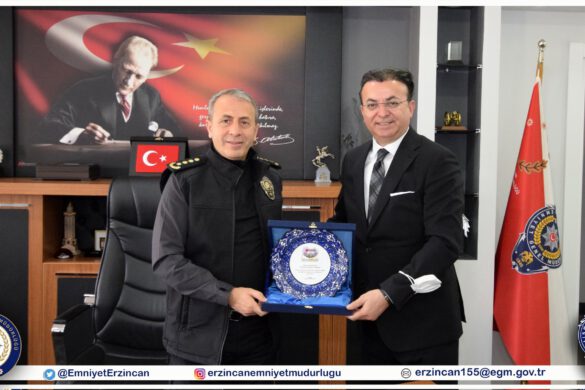 Anadolu Avrupa Yakası Erzincanlılar Derneği Yönetimi Emniyet Müdürümüz Sayın Kenan Kurt'u Ziyaret Etti